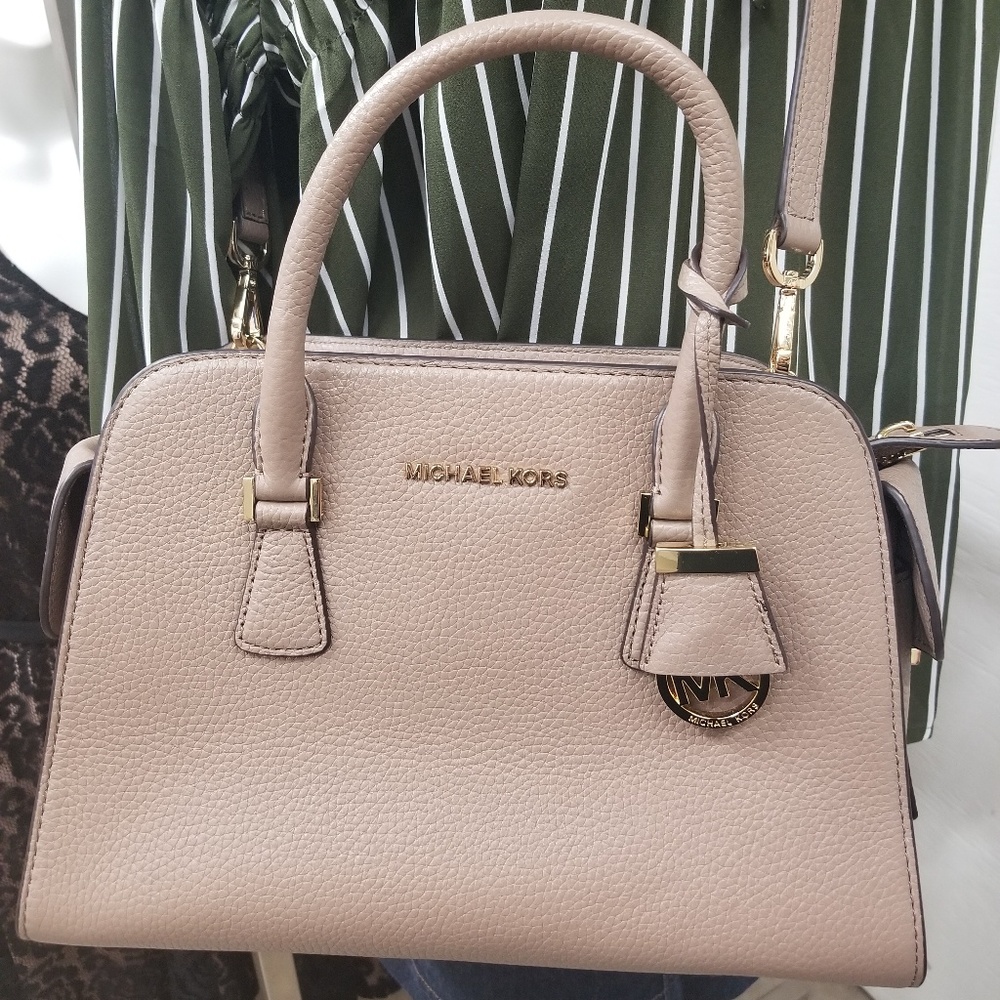 Michael Kors crossbody bag, Preowned ❤